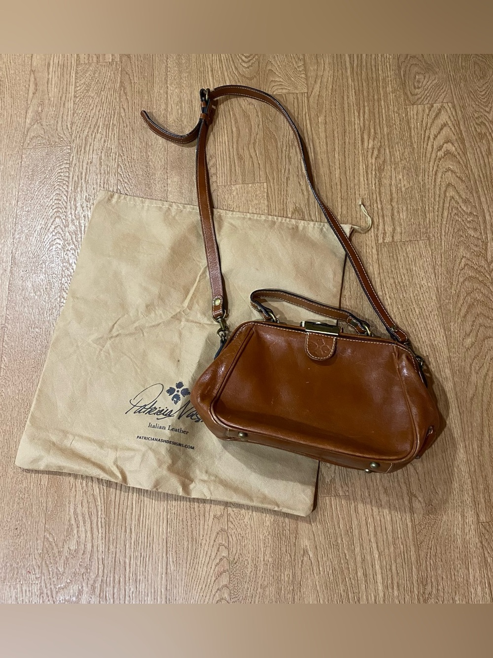 Patricia Nash Grachi satchel crossbody handbag